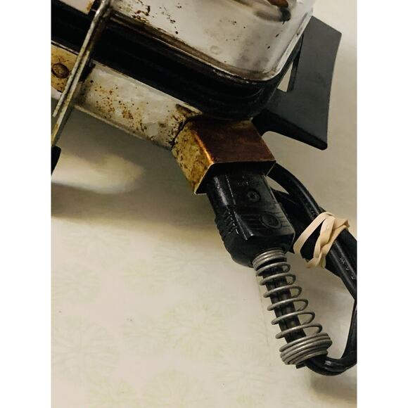 Vtg Black Angus Chrome Electric Waffle Maker Series 932 Tested - Picture 7 of 8